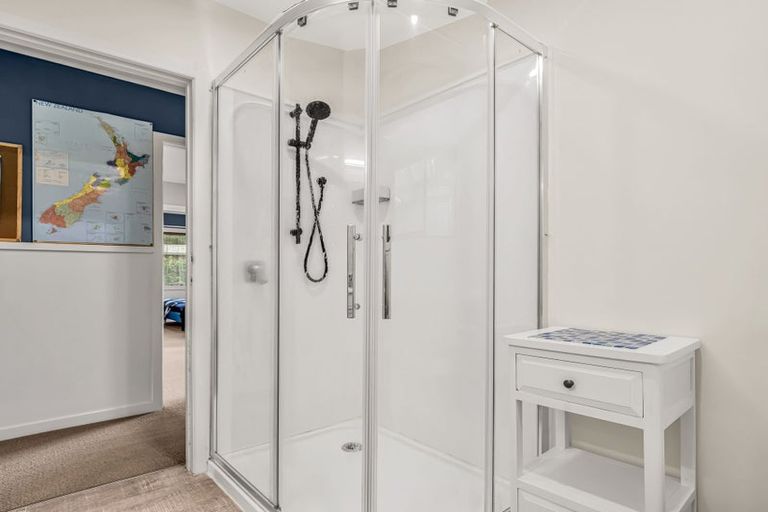 Photo of property in 9 Cooper Avenue, Holdens Bay, Rotorua, 3010