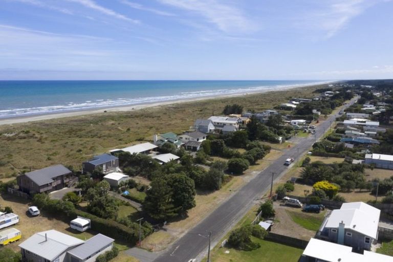 Photo of property in 32 Rua Avenue, Waitarere Beach, Levin, 5510