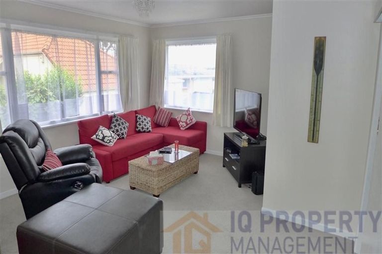 Photo of property in 1/15 East Coast Road, Milford, Auckland, 0620