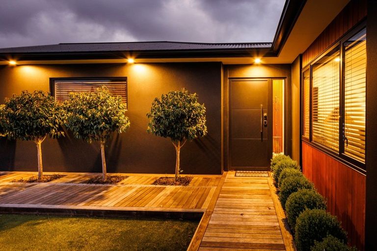 Photo of property in 18a Lincoln Terrace, Hokowhitu, Palmerston North, 4410