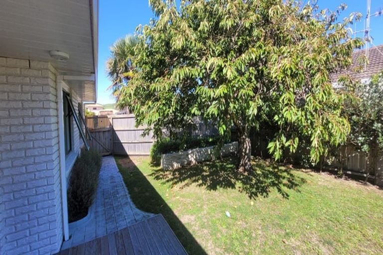 Photo of property in 28 Pacific View Road, Papamoa Beach, Papamoa, 3118