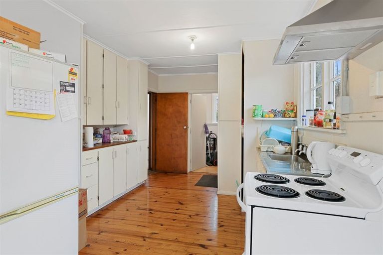 Photo of property in 1/13 Pitcairn Crescent, Bryndwr, Christchurch, 8053