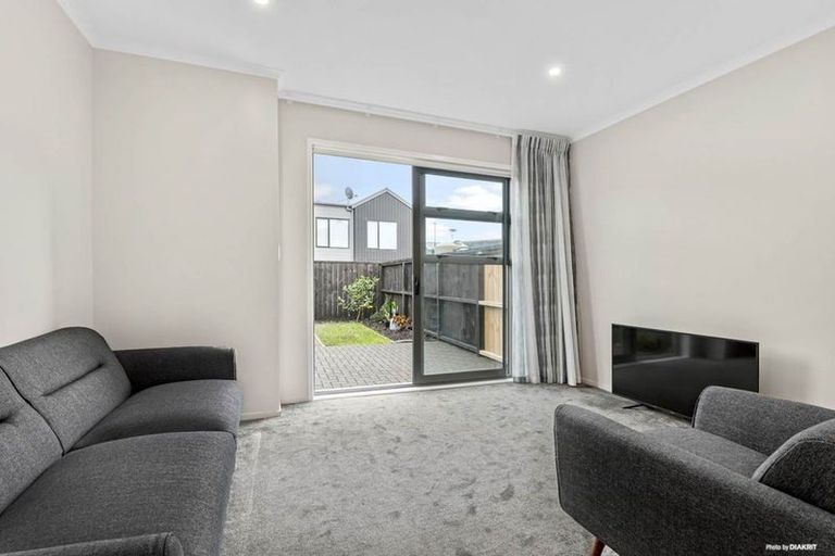 Photo of property in 30 Kauri Amber Road, Westgate, Auckland, 0614