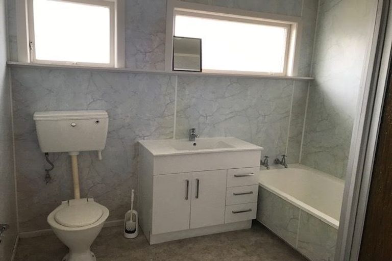 Photo of property in 30 Carrington Avenue, Hillcrest, Hamilton, 3216