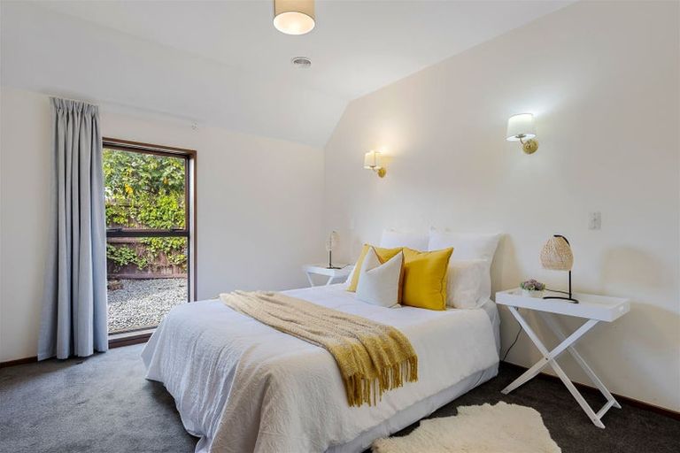 Photo of property in 43n Waimairi Road, Upper Riccarton, Christchurch, 8041