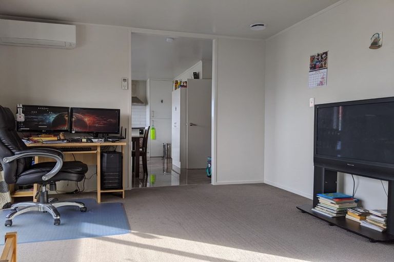Photo of property in 236 Mahia Road, Weymouth, Auckland, 2103