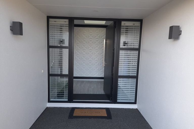 Photo of property in 16 Te Whenu Crescent, Marshland, Christchurch, 8083