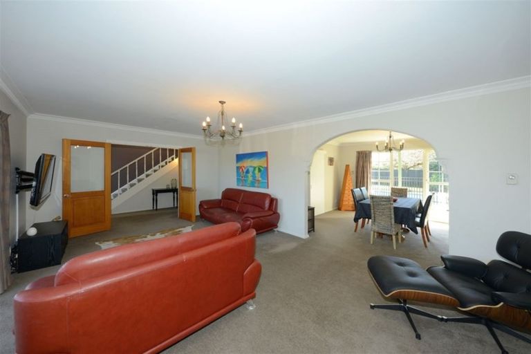 Photo of property in 11 Hillcrest Place, Avonhead, Christchurch, 8042