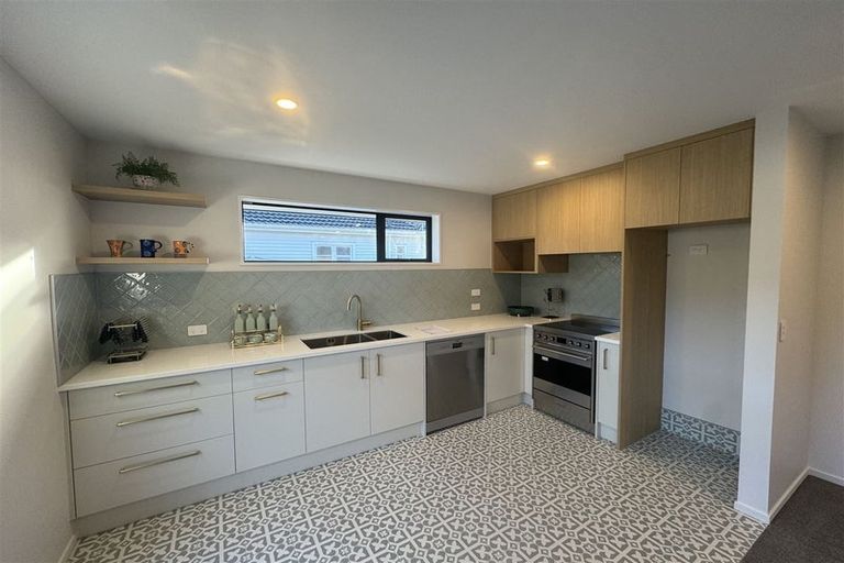 Photo of property in 11a Northcote Road, Northcote, Christchurch, 8052