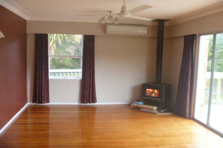 Photo of property in 13 Knox Road, Hillpark, Auckland, 2102