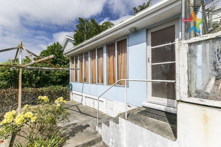 Photo of property in 12 Mertoun Terrace, Highbury, Wellington, 6012