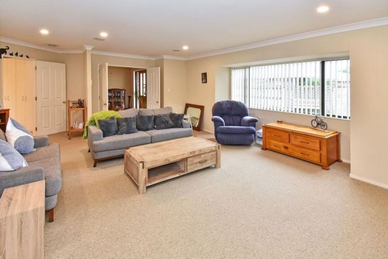 Photo of property in 9 Dan Bryant Place, Pukekohe, 2120
