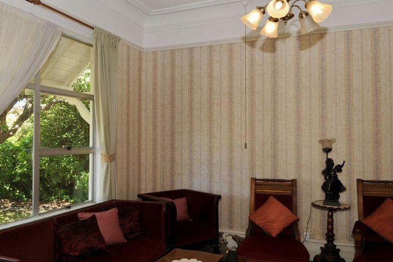 Photo of property in 30 Rhodes Street, Waimate, 7924