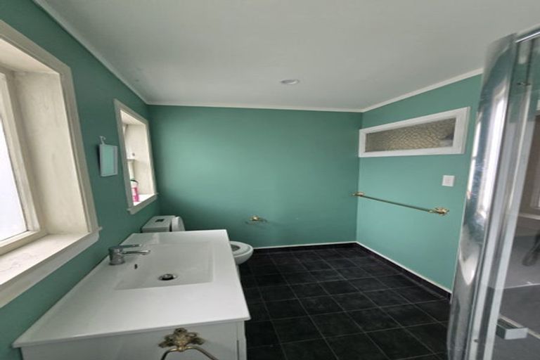 Photo of property in 21 Olivia Crescent, Tawa, Wellington, 5028