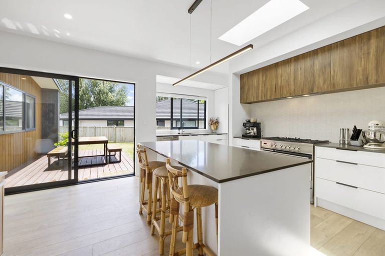 Photo of property in 7 Matau Lane, Ferndale, New Plymouth, 4310