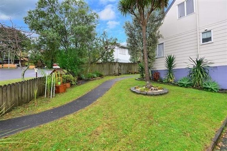 Photo of property in 7 Tacitus Place, Totara Vale, Auckland, 0629