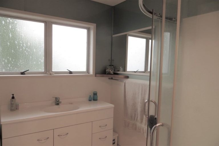 Photo of property in 114 Aorangi Road, Bryndwr, Christchurch, 8053