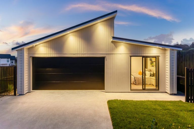 Photo of property in 3 Kauru Lane, Wainui, 0992