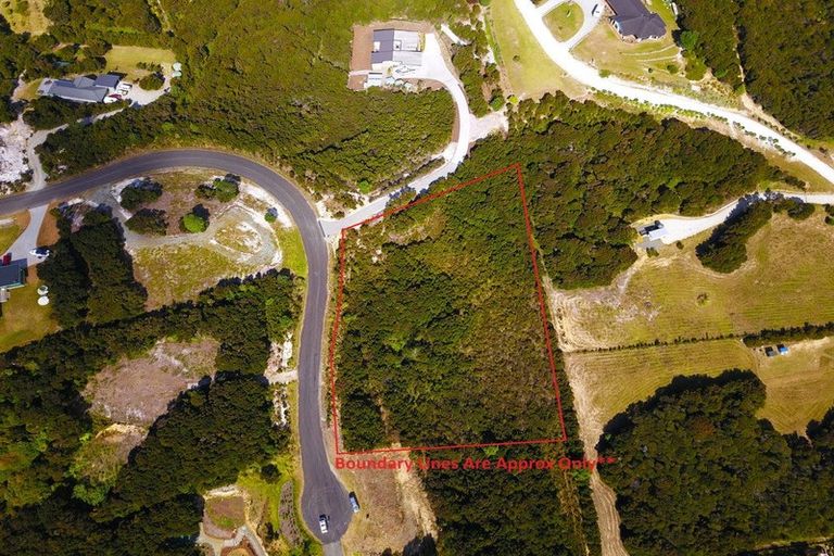 Photo of property in 120 Stratford Drive, Cable Bay, 0420