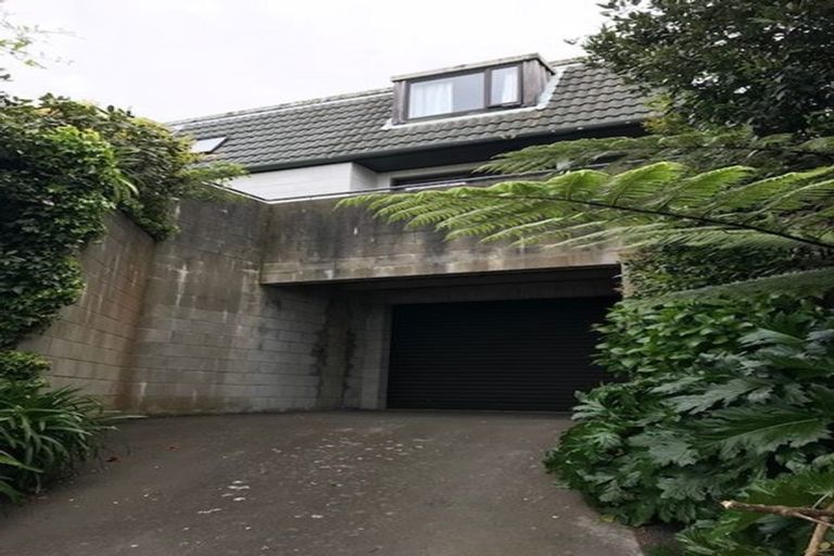 Photo of property in 3a Donald Crescent, Karori, Wellington, 6012