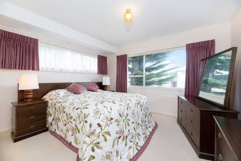Photo of property in 1/16 Quebec Road, Milford, Auckland, 0620
