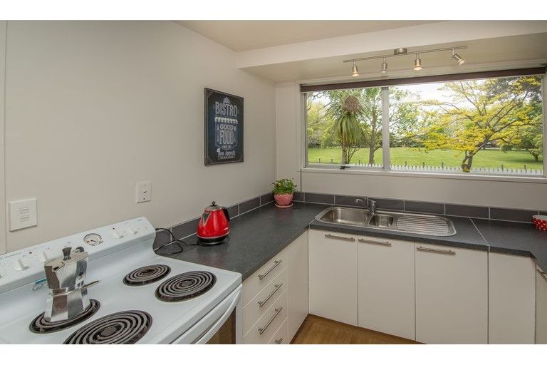 Photo of property in 1/73 Dunbarton Street, Redwood, Christchurch, 8051