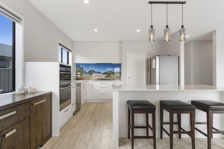 Photo of property in 21 Manatu Close, Whangamata, 3691