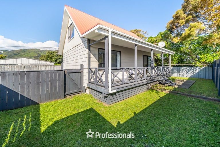 Photo of property in 22 Elizabeth Street, Moera, Lower Hutt, 5010