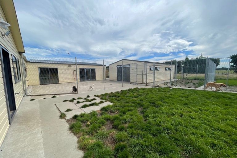 Photo of property in 275 Rangiora Woodend Road, Waikuku, Kaiapoi, 7691