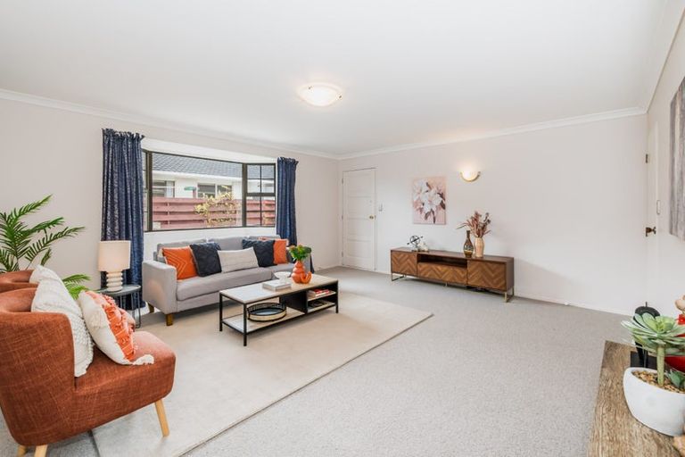 Photo of property in 100 Hillcrest Road, Raumati Beach, Paraparaumu, 5032