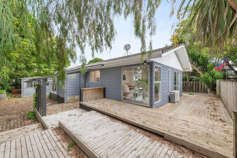 Photo of property in 9 Smedley Street, Manurewa, Auckland, 2102