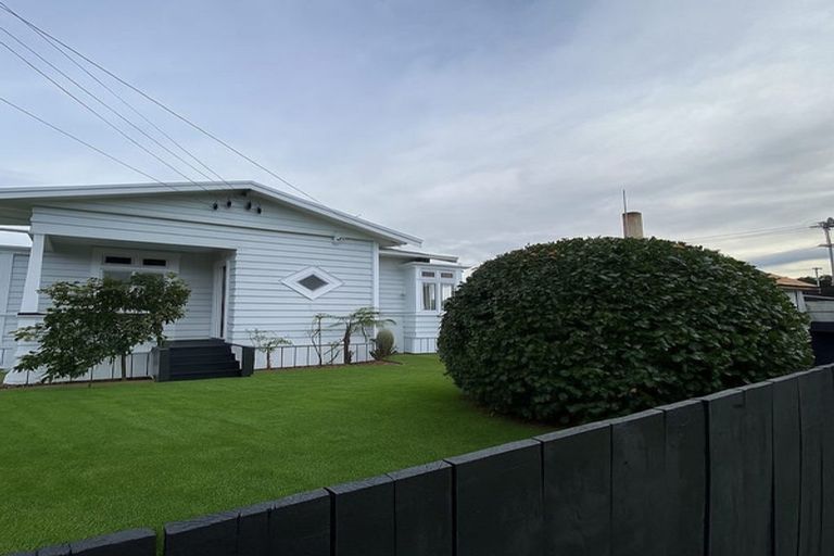 Photo of property in 4 Grandview Road, Nawton, Hamilton, 3200