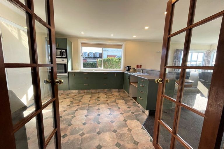 Photo of property in 25 John Street, Balclutha, 9230