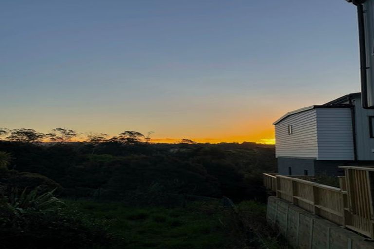 Photo of property in 132e Tiriwa Drive, Massey, Auckland, 0614