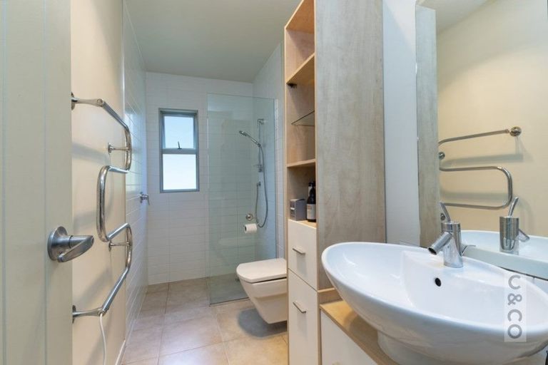 Photo of property in 8 Pineview Lane, Helensville, 0875