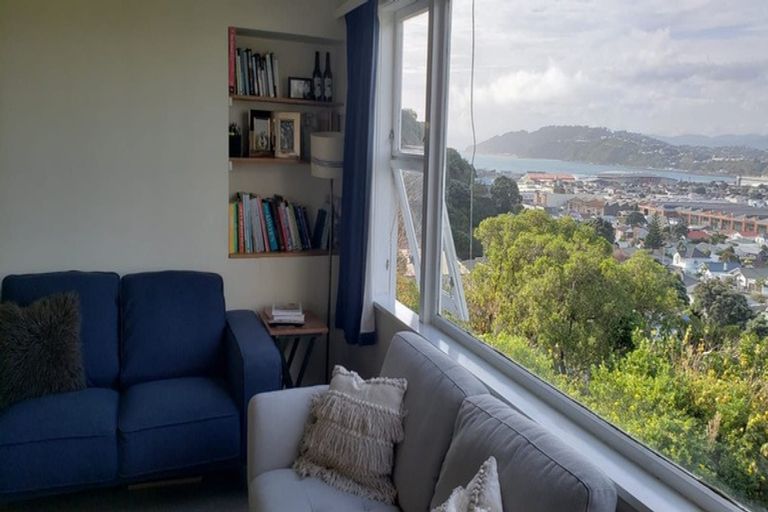 Photo of property in 14 Buckingham Street, Melrose, Wellington, 6023