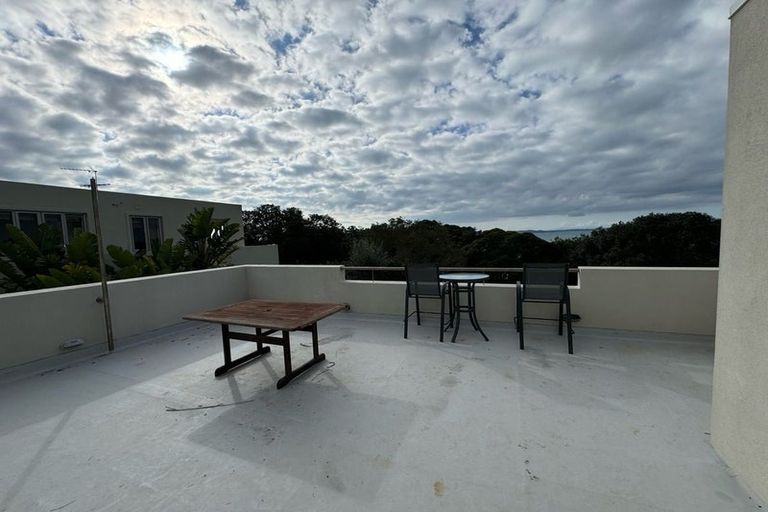 Photo of property in 37 Quedley Court, Eastern Beach, Auckland, 2012