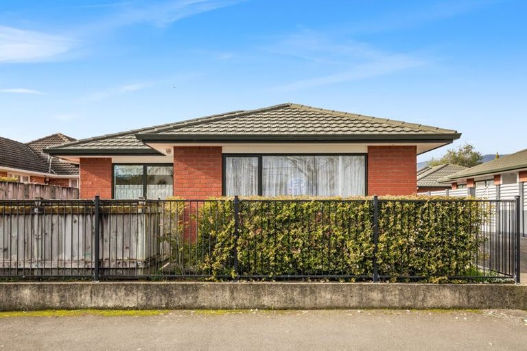 Photo of property in 1/32 Gibbons Street, Upper Hutt Central, Upper Hutt, 5018