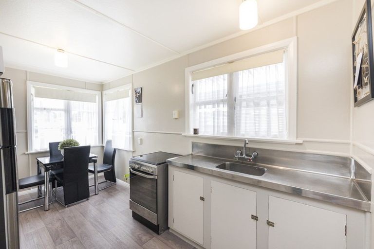 Photo of property in 29 Tweed Street, Roslyn, Palmerston North, 4414