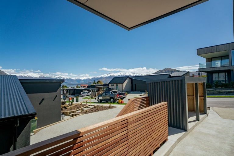 Photo of property in 21 Fenton Avenue, Wanaka, 9305
