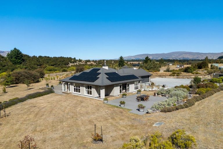 Photo of property in 136 Te Awa Road, Albert Town, Wanaka, 9382