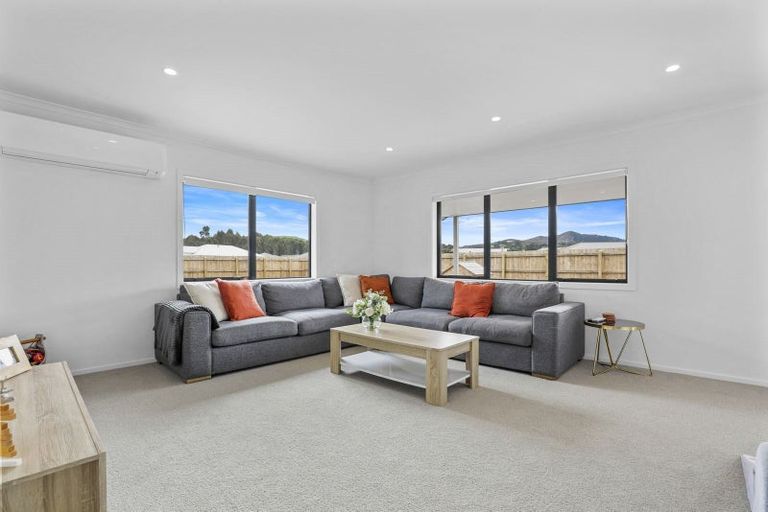 Photo of property in 52 Oakdale Drive, Kinloch, Taupo, 3377