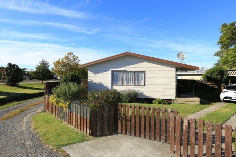 Photo of property in 1/201 Avondale Road, Greenmeadows, Napier, 4112