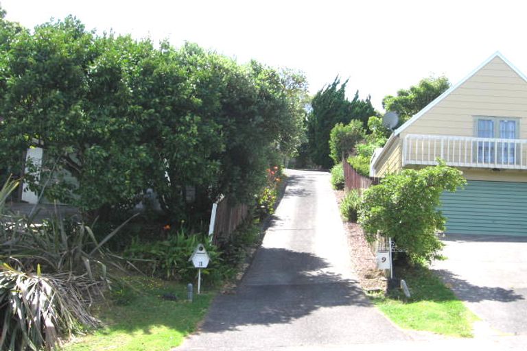 Photo of property in 11 Laurina Road, Sunnynook, Auckland, 0620