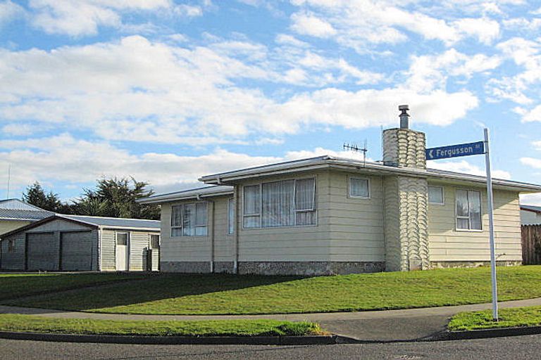 Photo of property in 33 Barton Street, Marton, 4710