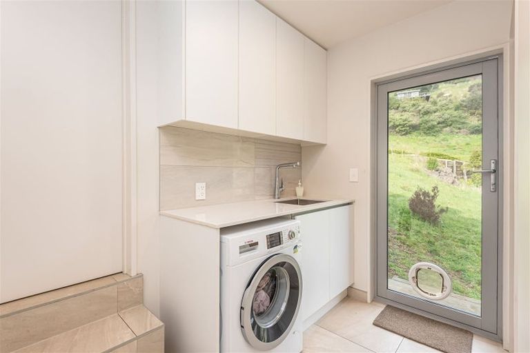 Photo of property in 7 Te Wharau Lane, Charteris Bay, Lyttelton, 8971