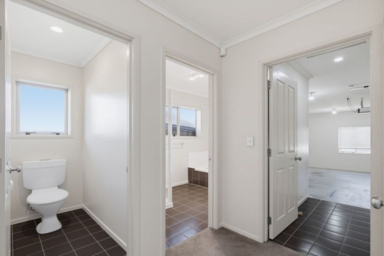 Photo of property in 87 Riverside Drive, Waiuku, 2123