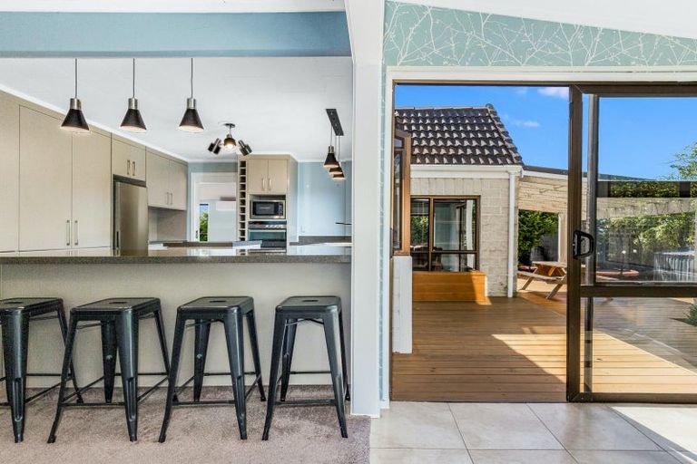 Photo of property in 31 Seddon Street, Waikanae, 5036