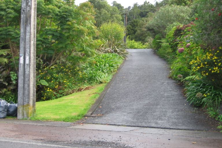 Photo of property in 207b Woodlands Park Road, Titirangi, Auckland, 0604