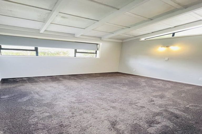 Photo of property in 40 Woodside Road, Massey, Auckland, 0614